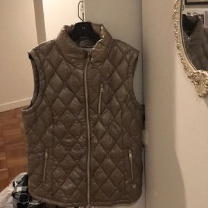 Calvin Klein silver/gray quilted vest
